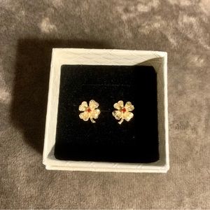 10K Gold Clover Leaf Earrings